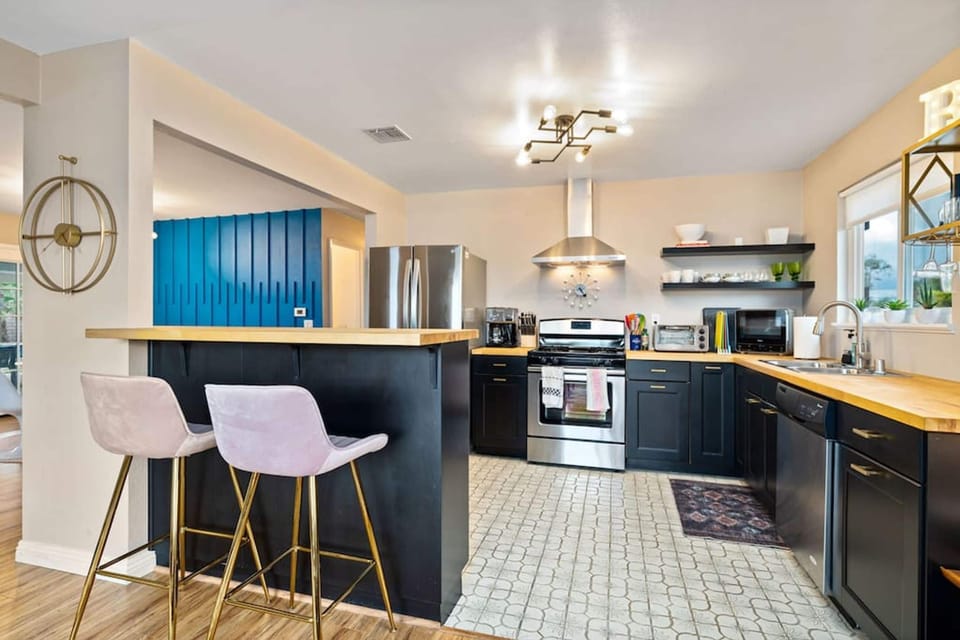 House | 3 bedrooms, high-speed internet