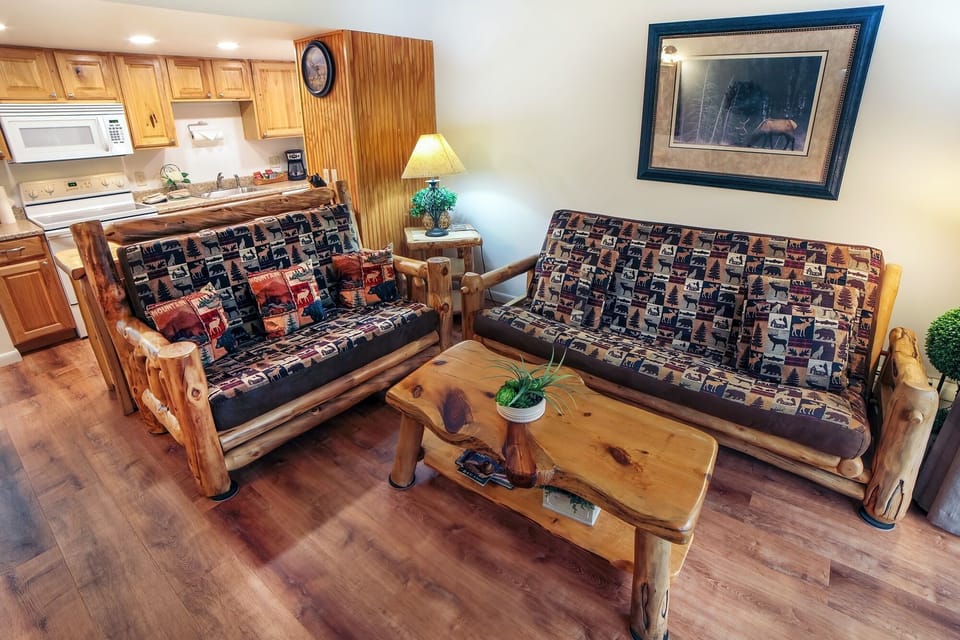 Condo, 1 Bedroom | Living area