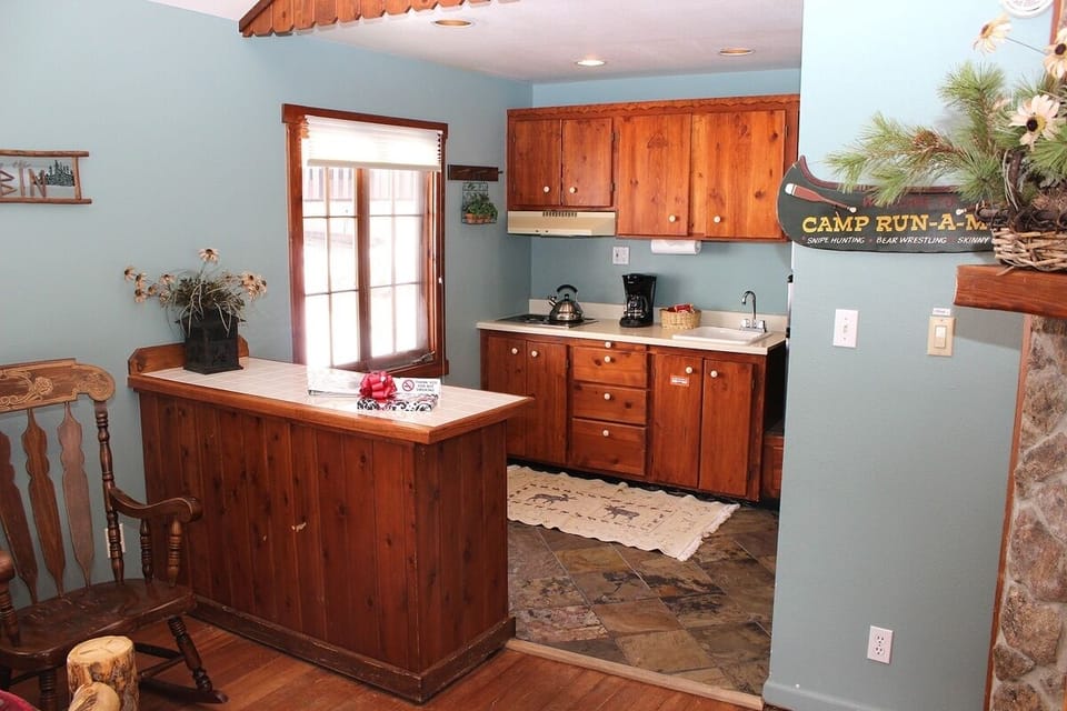Studio | Private kitchen | Fridge, coffee/tea maker, toaster