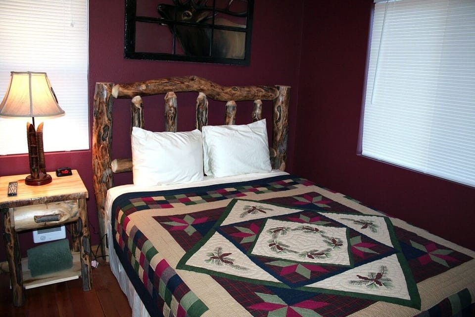 Triple R Cottages: 6 1 Bedroom Cabin Cabin in Estes Park