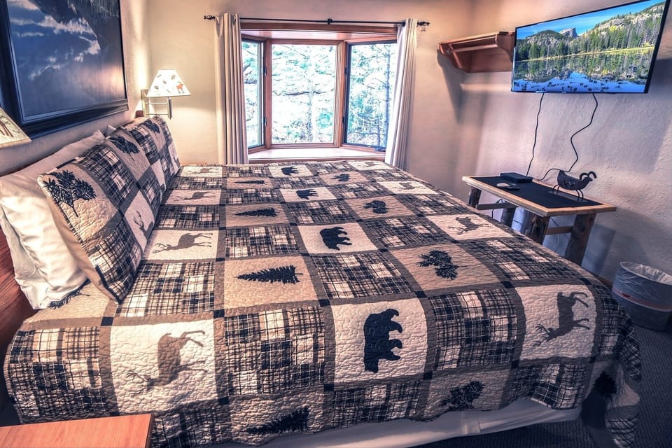 Sunnyside Knoll: 16 1 Bedroom Cabin Cabin in Estes Park