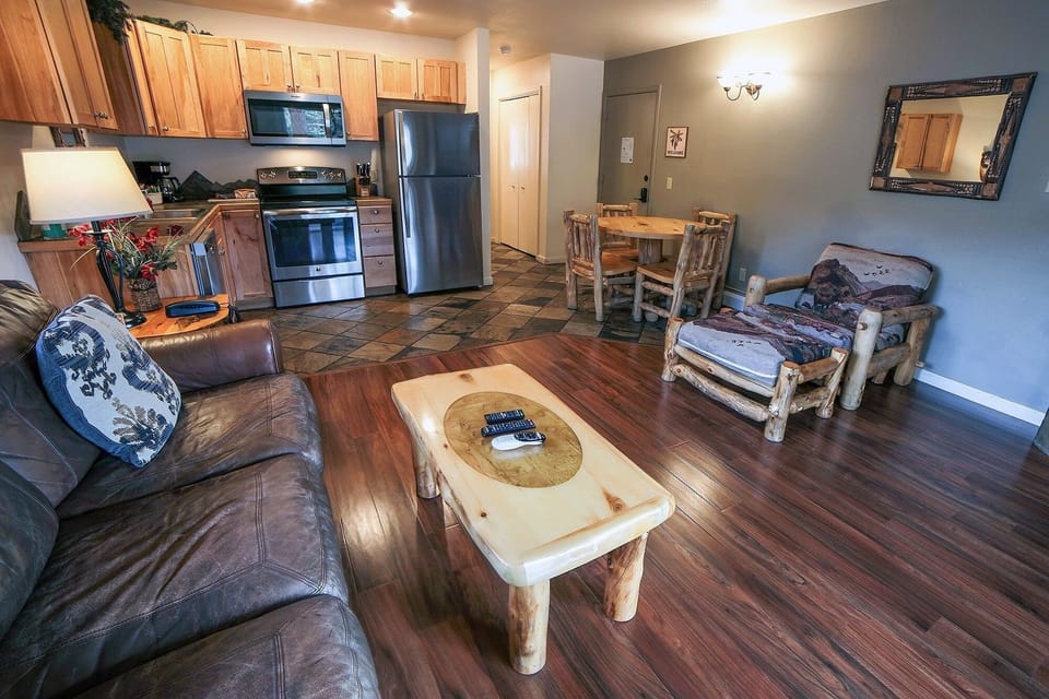 Condo, 1 Bedroom | Living area