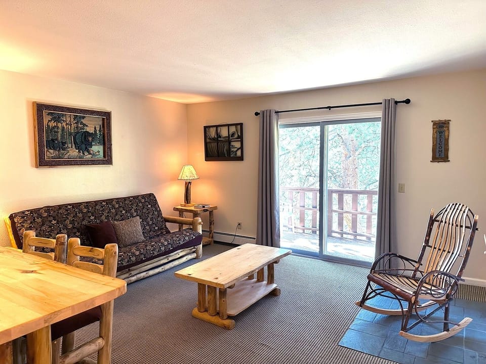 Condo, 1 Bedroom | Living area