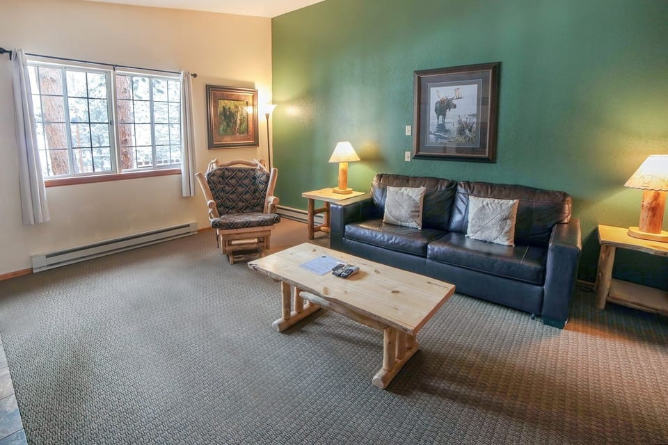 Chalet, 1 Bedroom | Living area