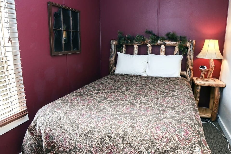 Cabin, 2 Bedrooms | 2 bedrooms, free WiFi