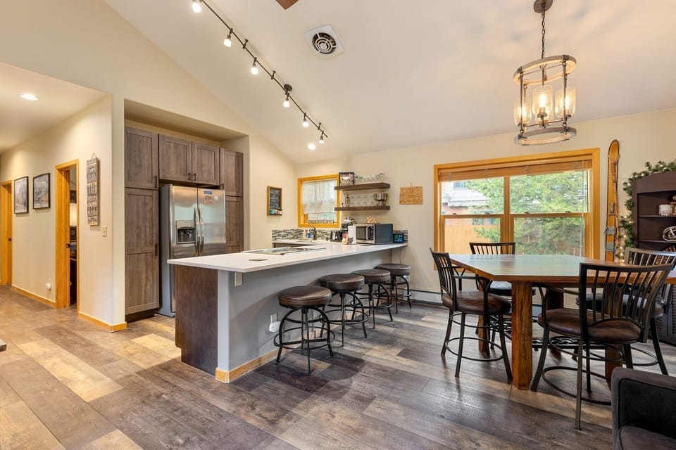 Townhome, 2 Bedrooms | Dining