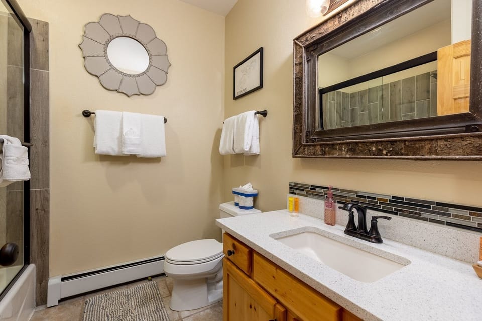 24 Snake River Village Townhomes 2 Bedroom Condo by RedAwning House in Keystone