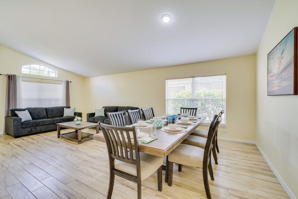 Dining Area | Dining Table | Dishware/Flatware
