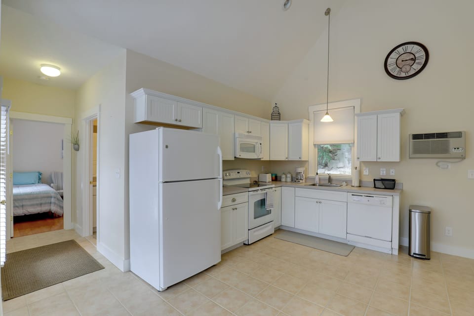 Kitchen | Cooking Basics Supplied