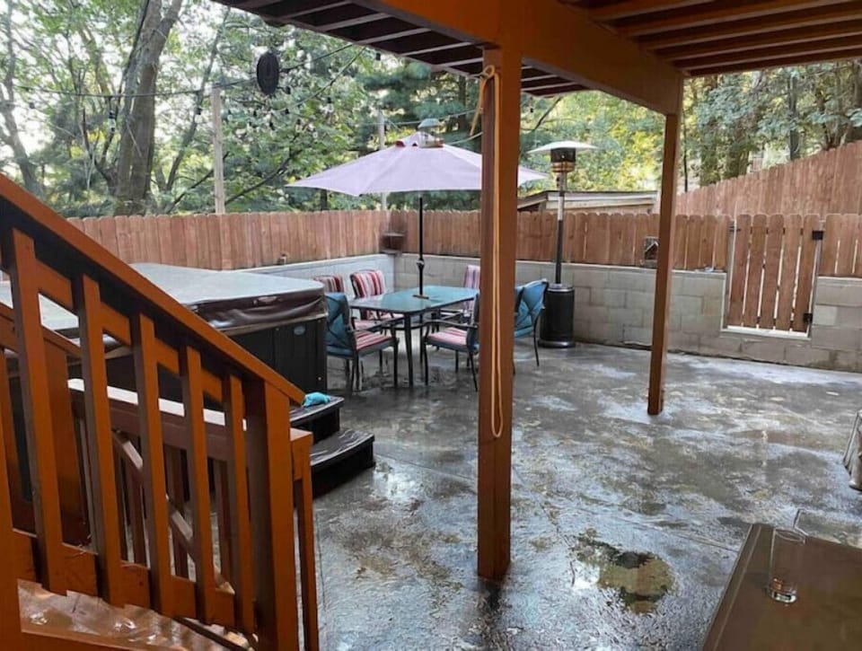 Outdoor private patio for guests