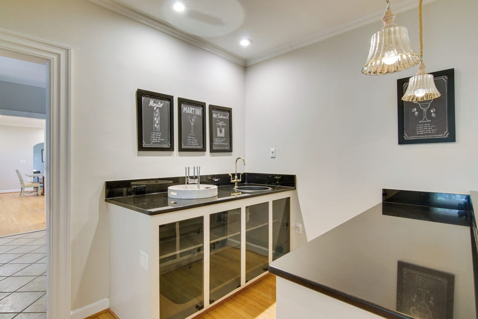 Wet Bar