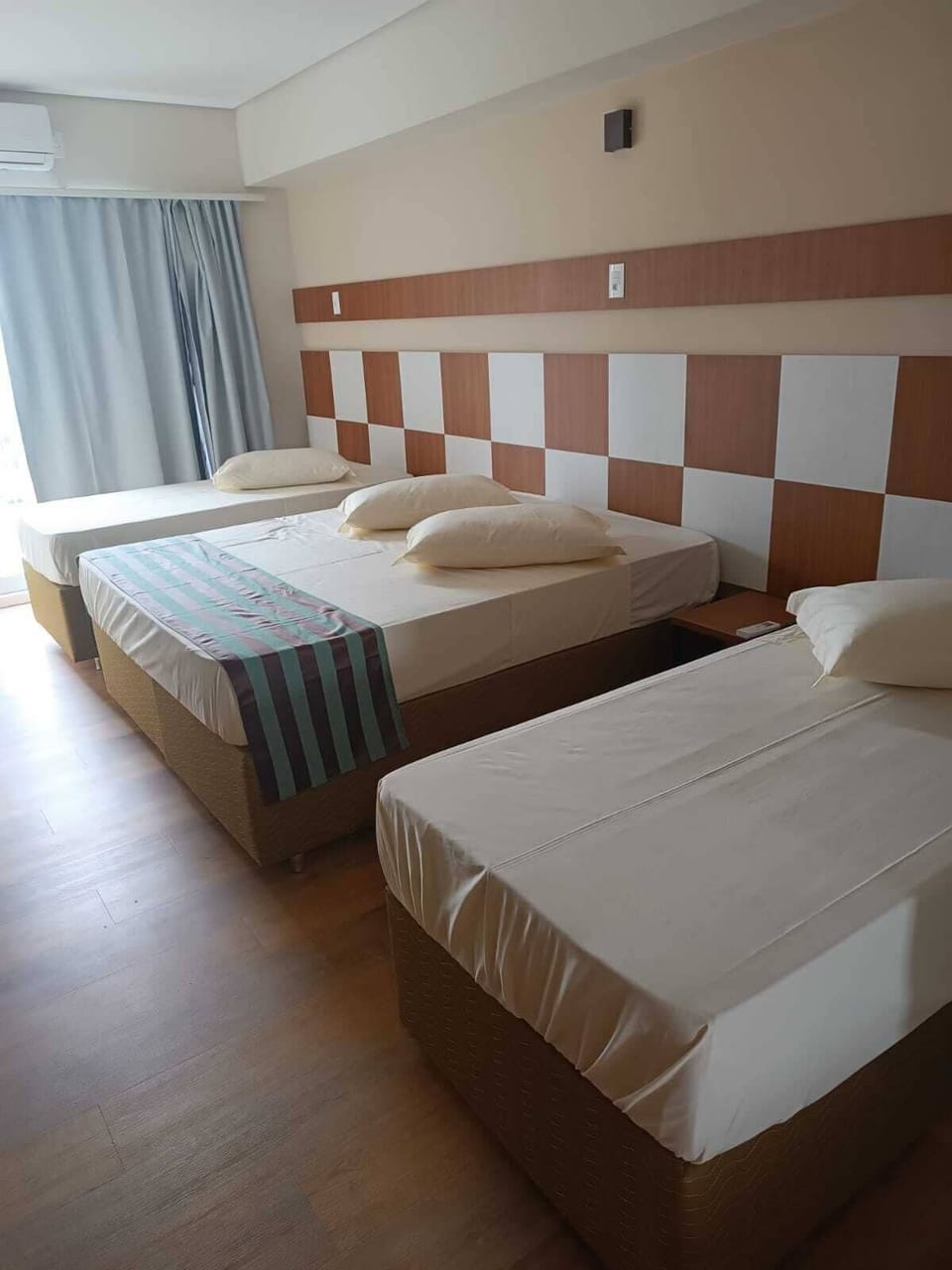 Quadruple Room | Desk, iron/ironing board, free WiFi