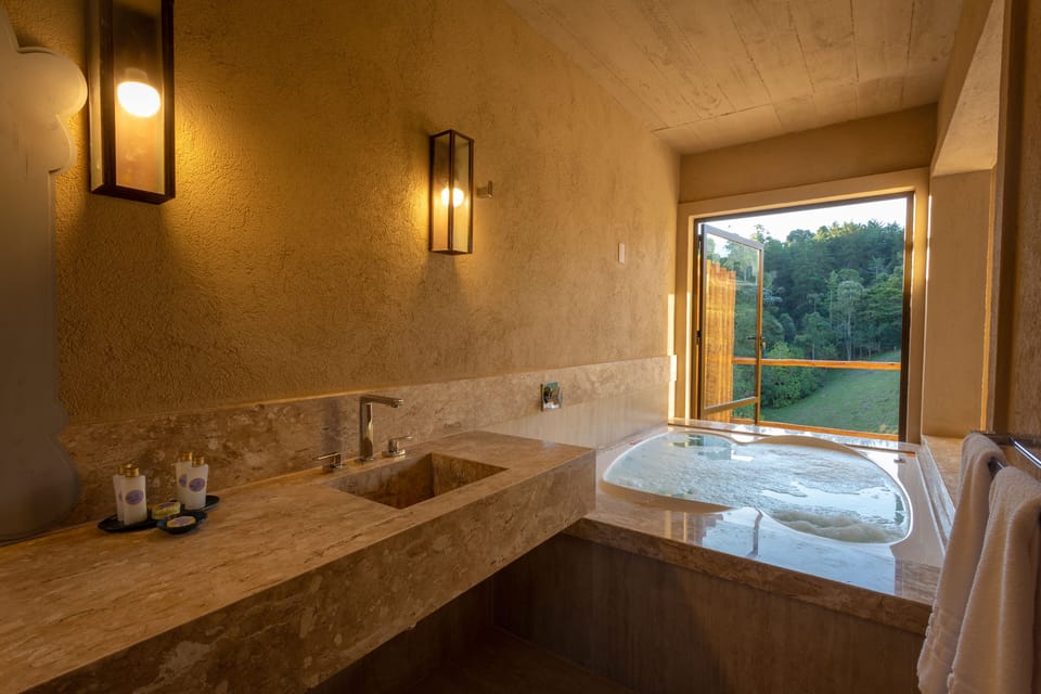 Standard Room, Bathtub | Bathroom | Separate tub and shower, jetted tub, rainfall showerhead
