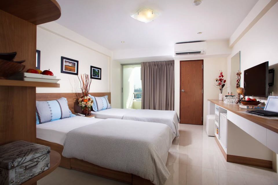 Rollaway beds, free WiFi, bed sheets