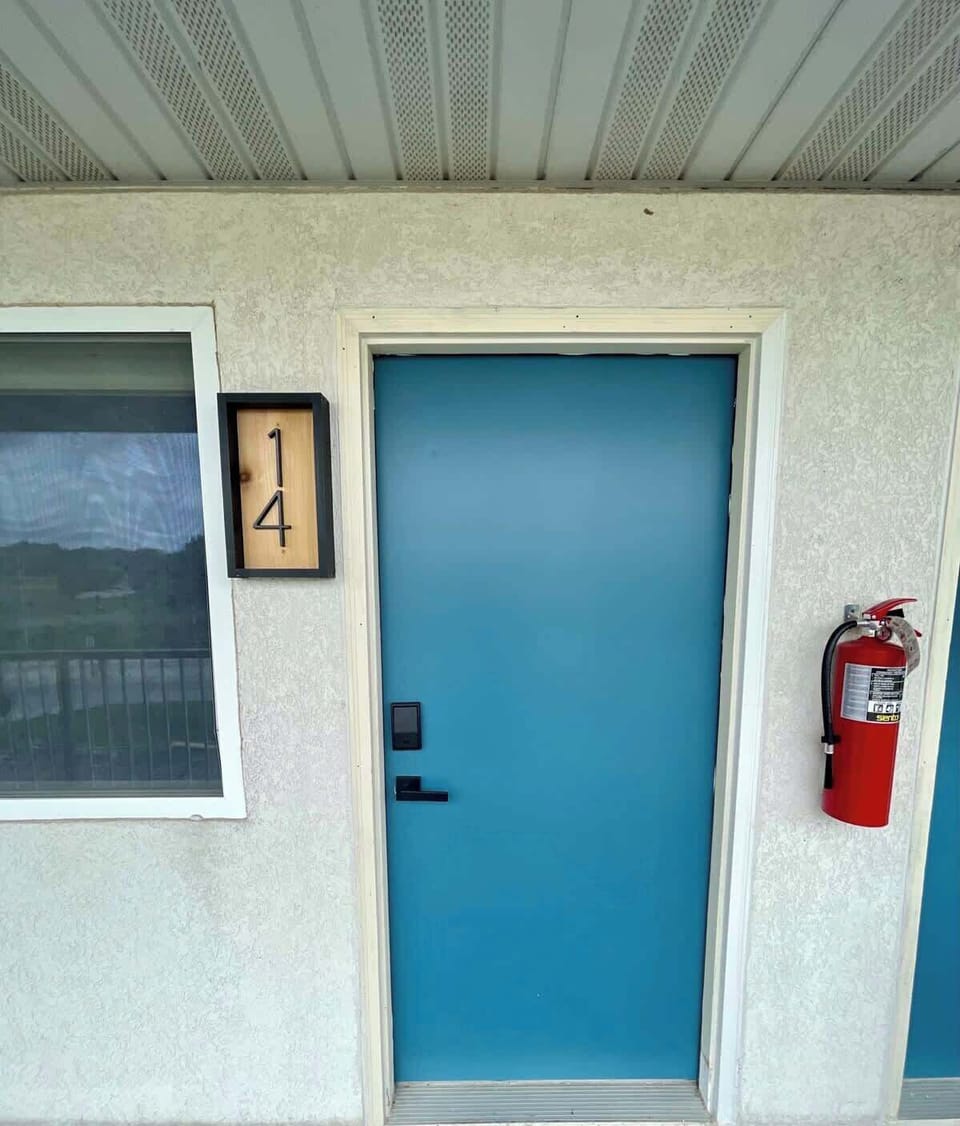 Private Entrance - Second Floor