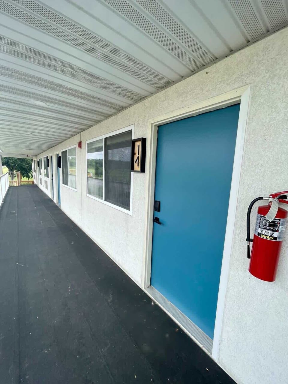 Private Entrance - Second Floor