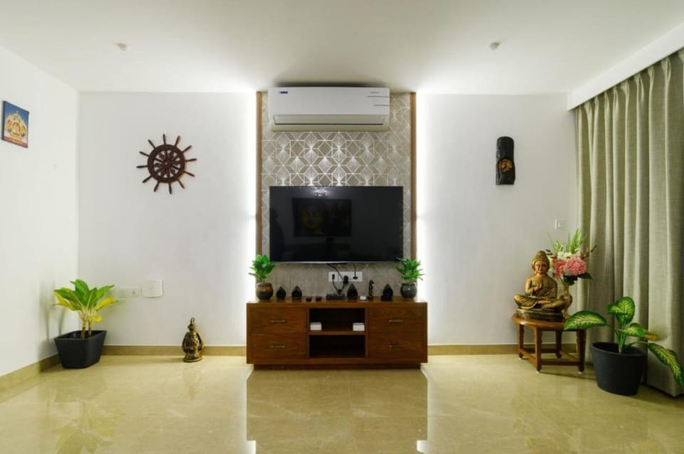 Presidential Villa | Living area | 43-inch LED TV with satellite channels