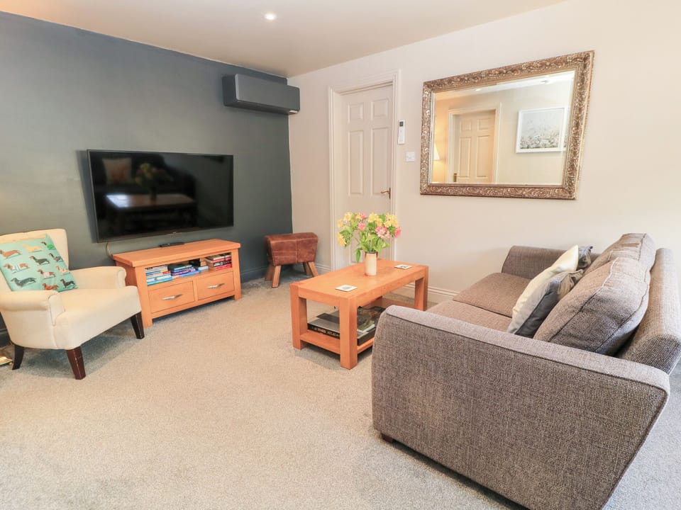 Cottage | Living area