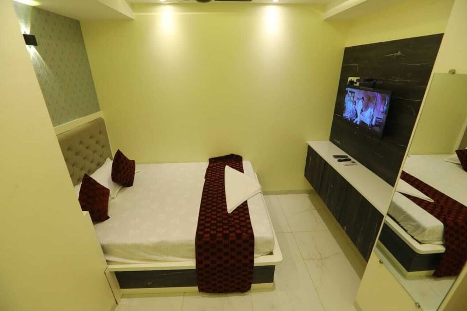 Deluxe Room | Soundproofing, free WiFi, bed sheets