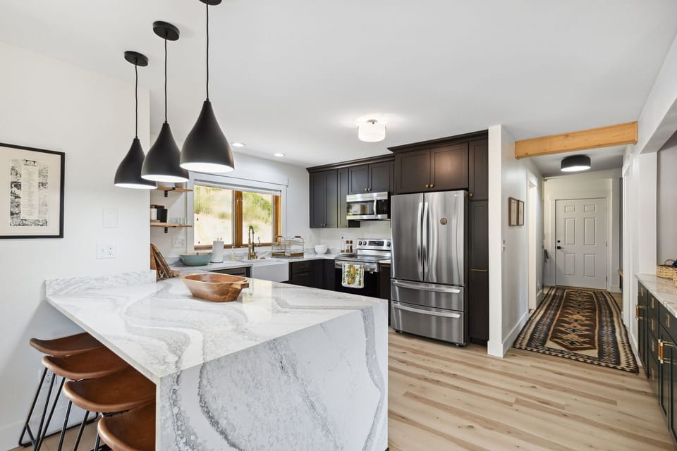 Kitchen and Island Dining (Main Floor) 