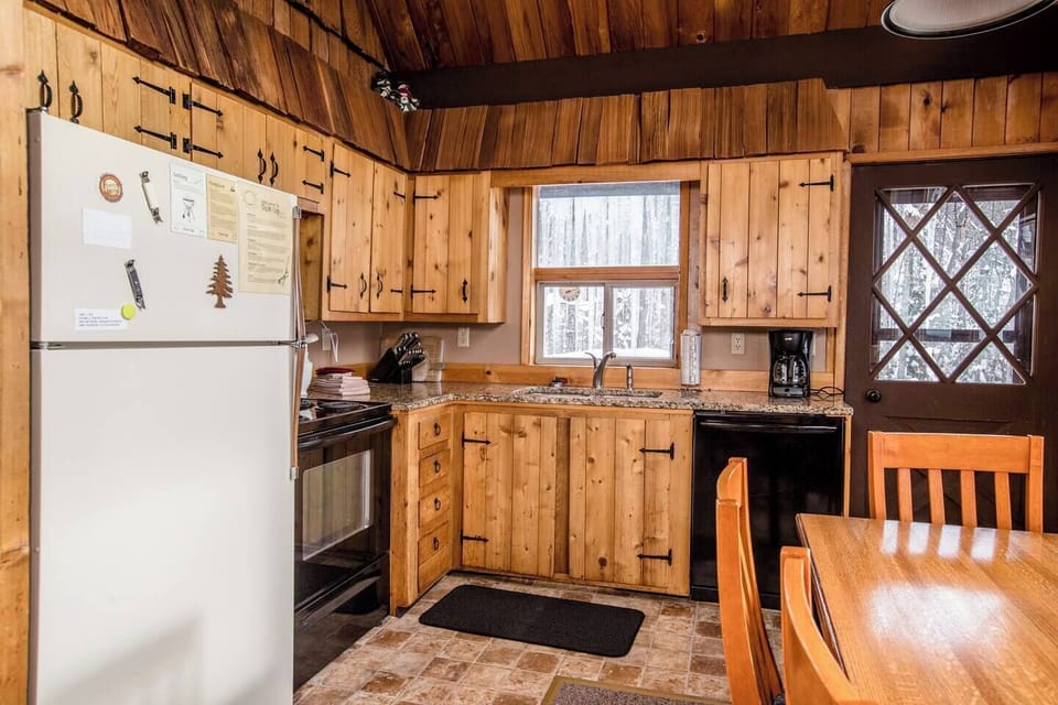 Kitchen - Main Level