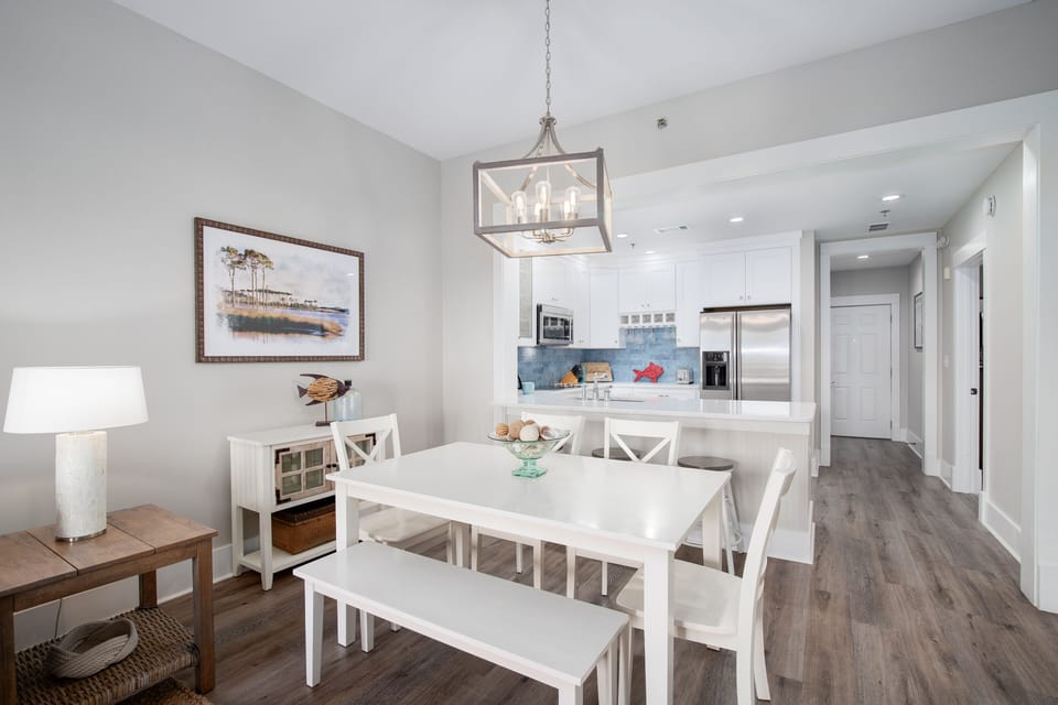 Dining Table w/ 6 Chairs