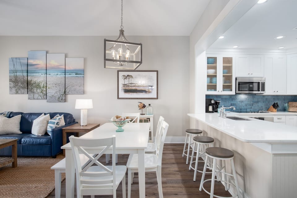 Dining Table w/ 6 Chairs