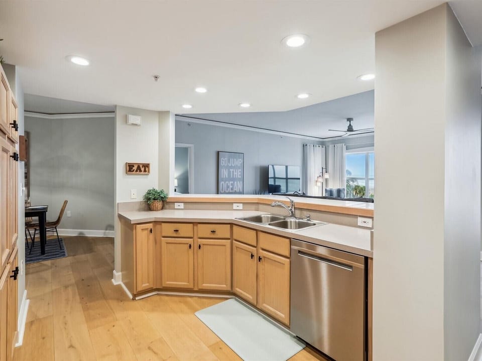 Kitchen at 5408 Hampton Place