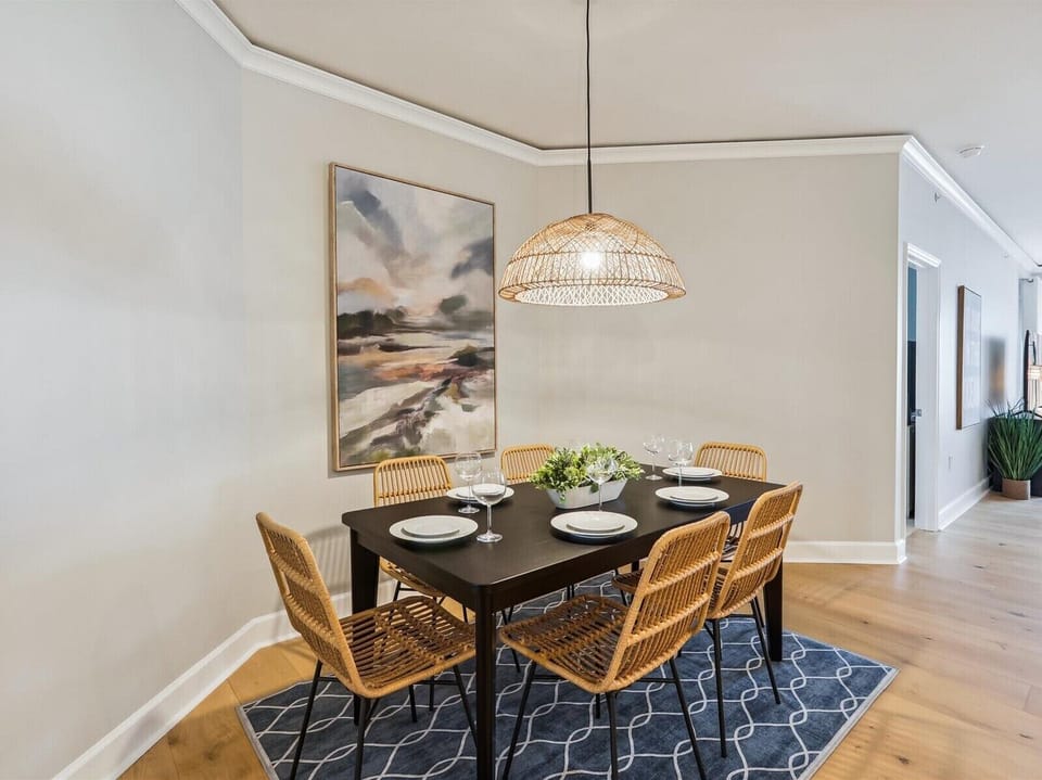 Dining Area with Seating for Six at 5408 Hampton Place