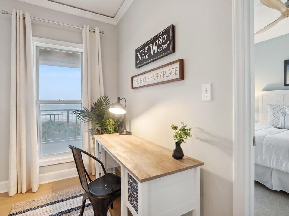 Desk with Ocean Views at 5408 Hampton Place