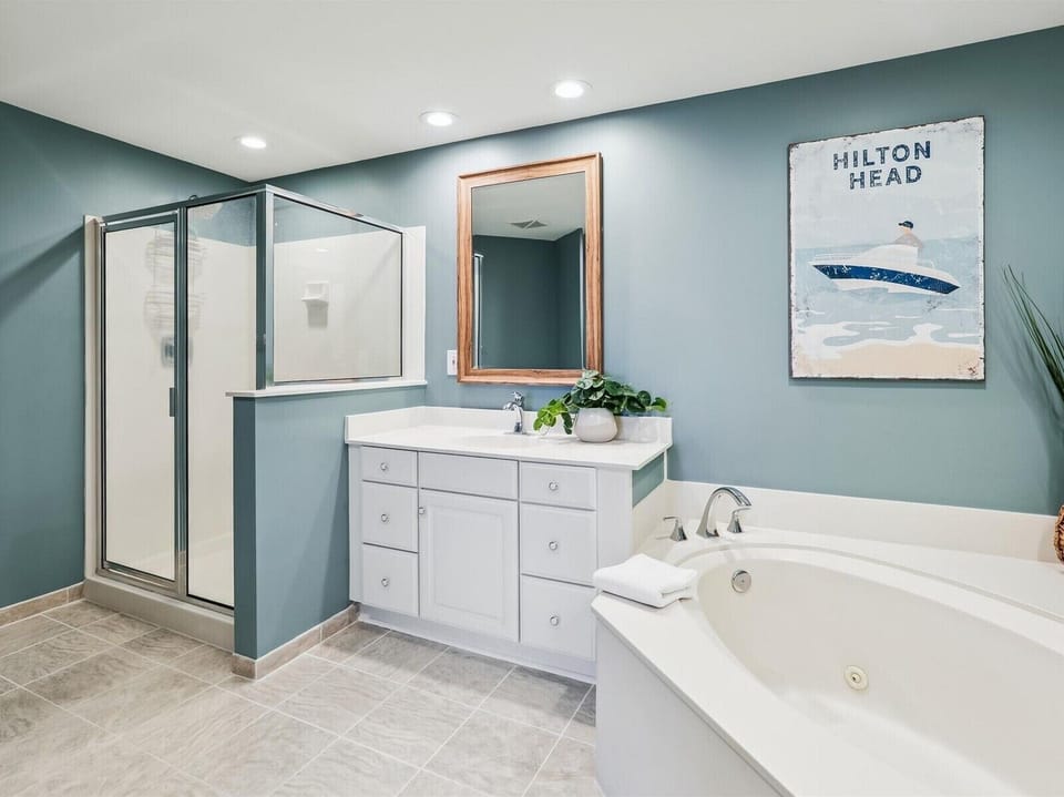 Master Bathroom with Separate Tub and Shower at 5408 Hampton Place