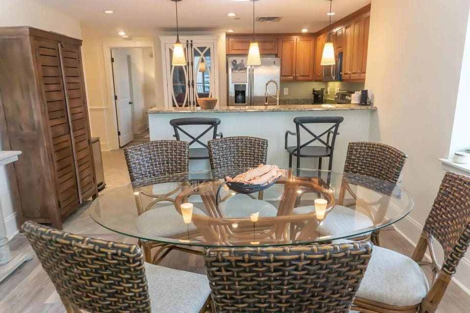 Dining Area/Breakfast area