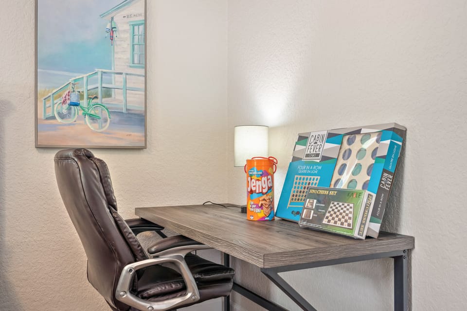 Family House, 2 Bedrooms | Bathroom | Rainfall showerhead, free toiletries, hair dryer, towels