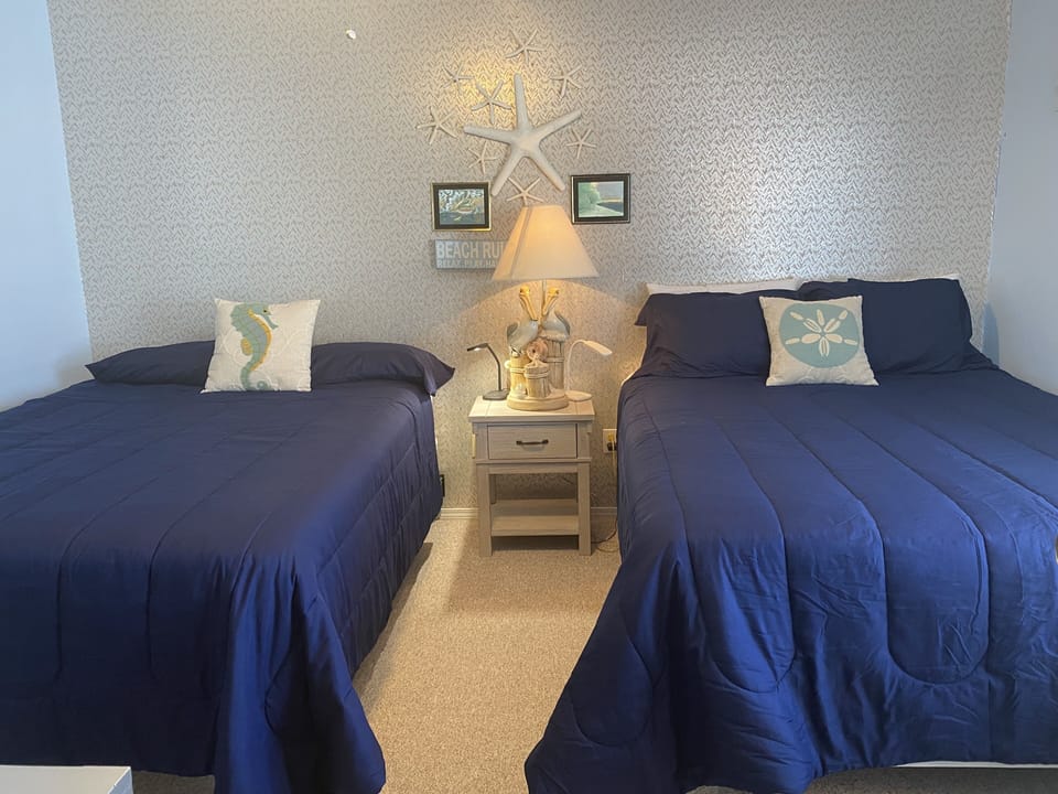Bed, Bedroom, Furniture, Indoors, Lamp