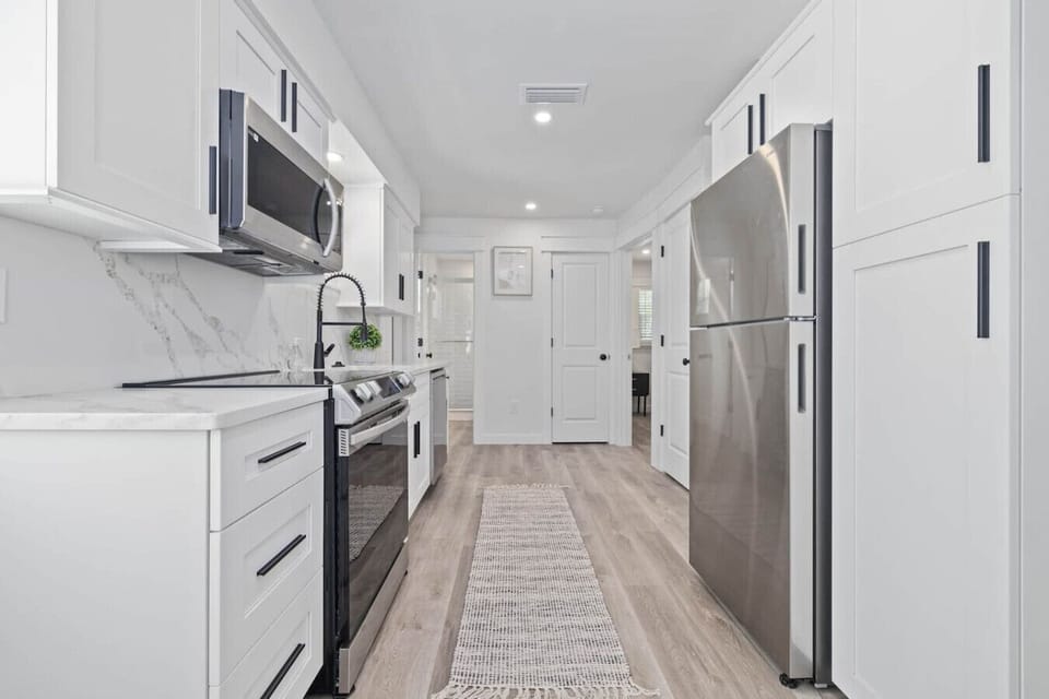fully stocked kitchen