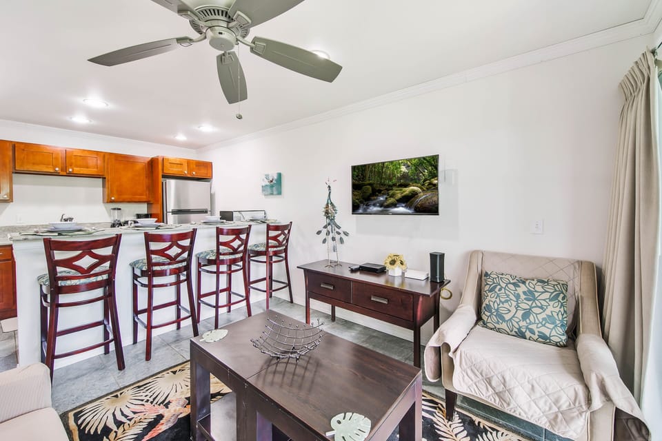 Condo, 2 Bedrooms | Living area | Smart TV