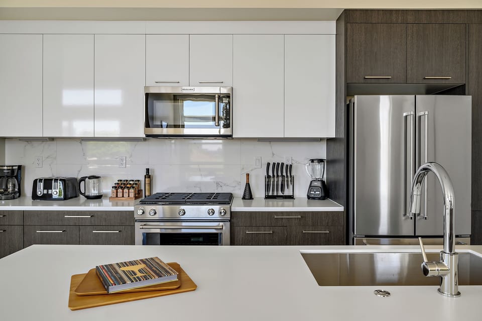 Dining Area — Lofted Living vacation rental in Denver.