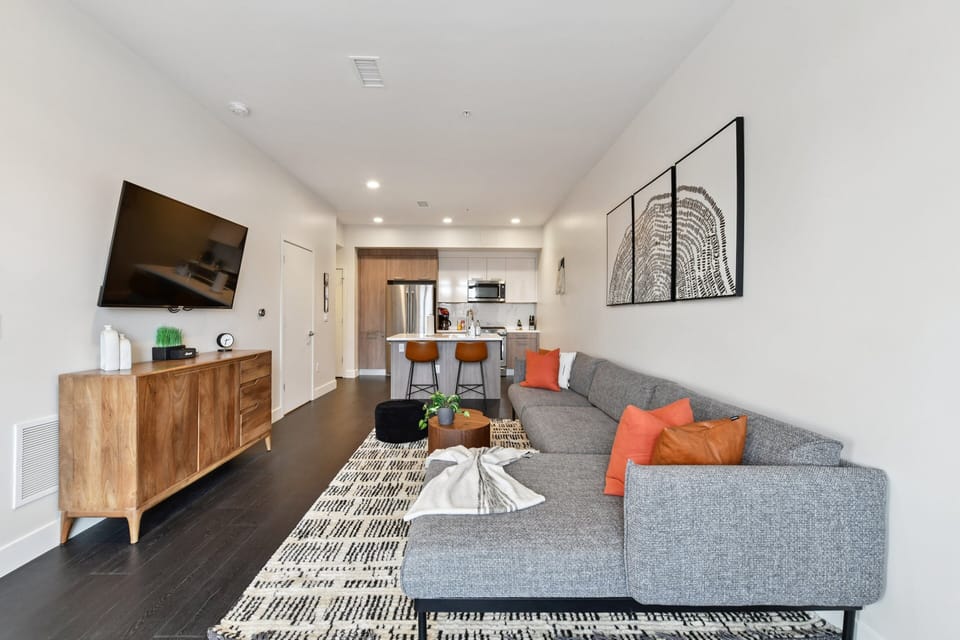 Dining Area — Chic Made Easy vacation rental in Denver.