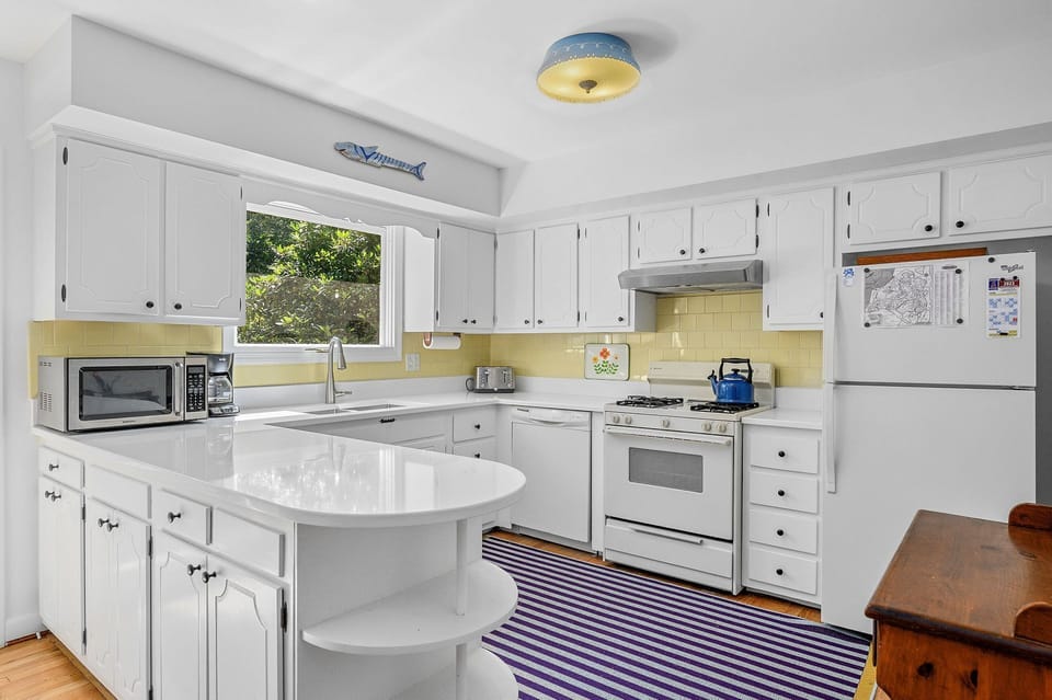 Recently updated kitchen - 94 Joshua Jethro Road Chatham Cape Cod - Cape Escape - NEVR