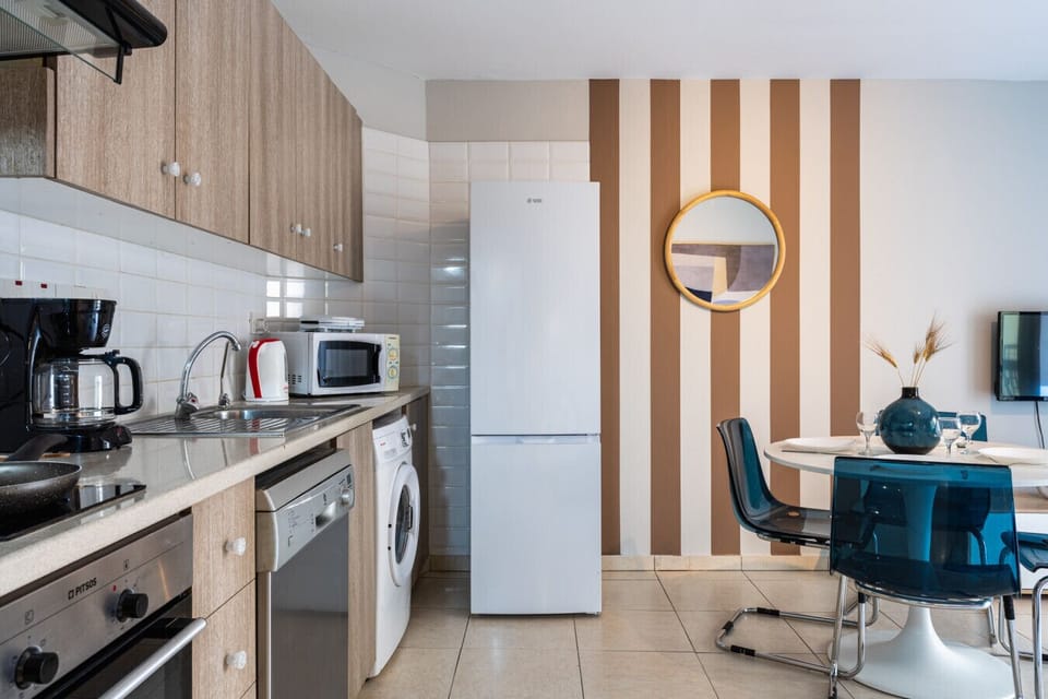 Full Kitchen
