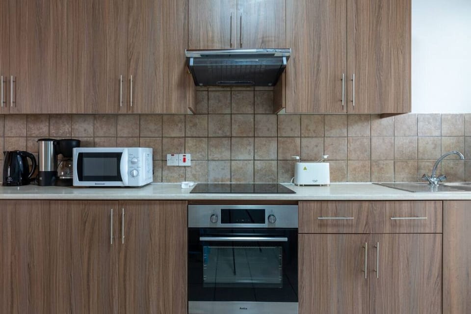 Full Kitchen