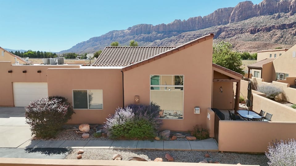 Welcome to Red Rock Vistas!