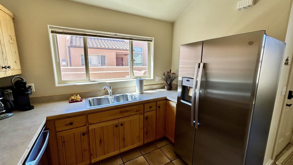 Fully-equipped kitchen