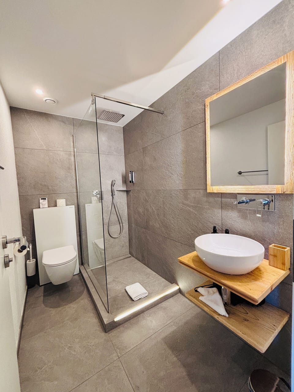 Comfort - Double Room without balcony with sofa bed | Bathroom | Free toiletries, hair dryer, towels, soap