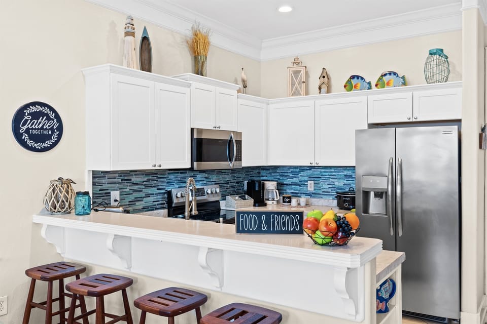 Fully stocked kitchen, with modern appliances