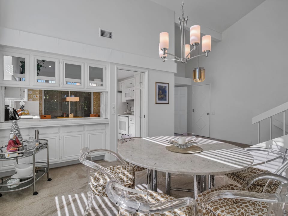 Ample dining room w/seating for six