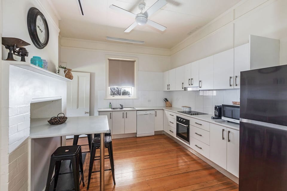 Head Lighthouse Keepers Quarters | Private kitchen | Full-size fridge, microwave, oven, stovetop