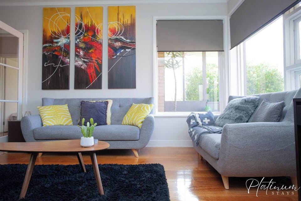Lounge Room 