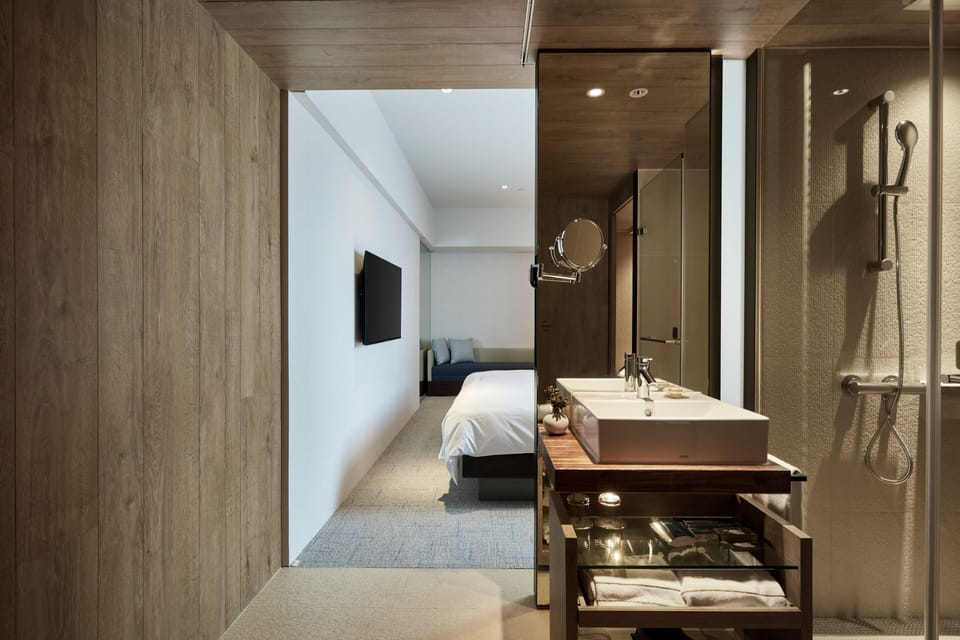 Business Double Room | Premium bedding, down comforters, in-room safe, desk