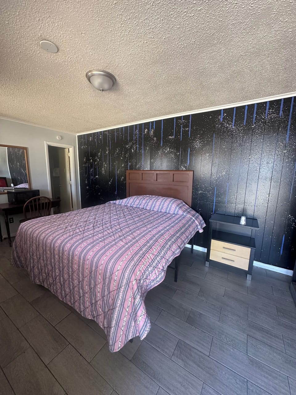 Standard Single Room, Ground Floor | Desk, free WiFi, bed sheets